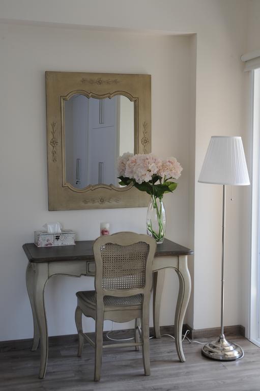 The Central Suites Nicosia Kamer foto